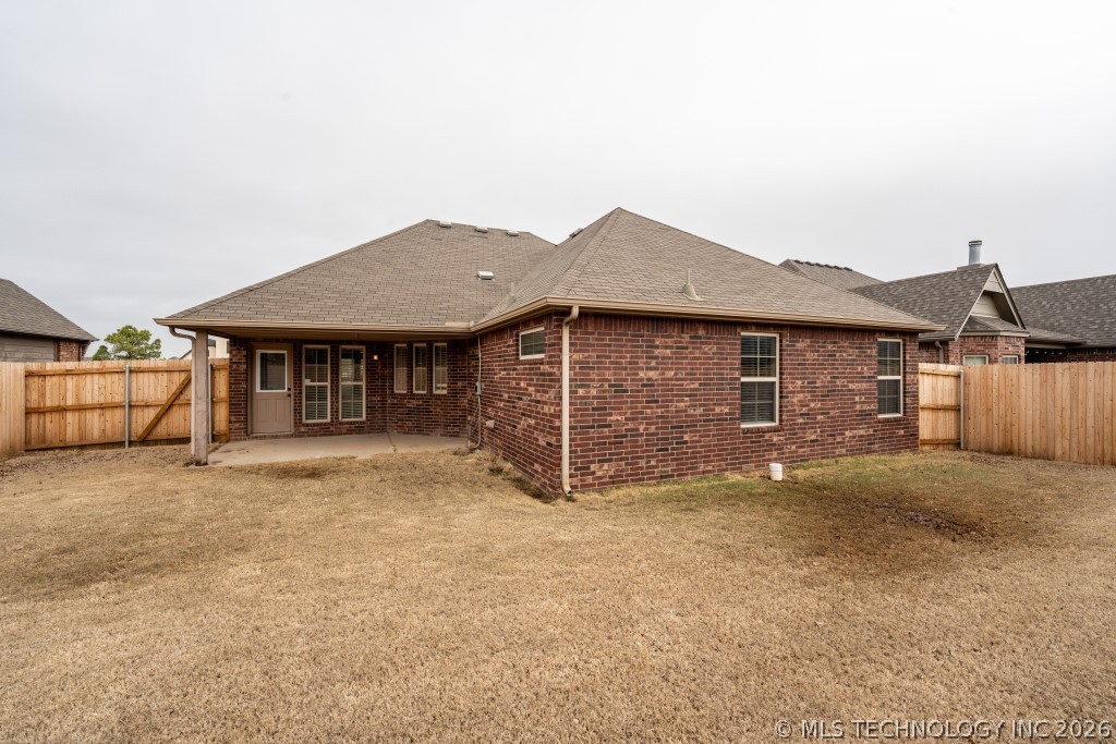 18838 E 47th Street Property Photo 26