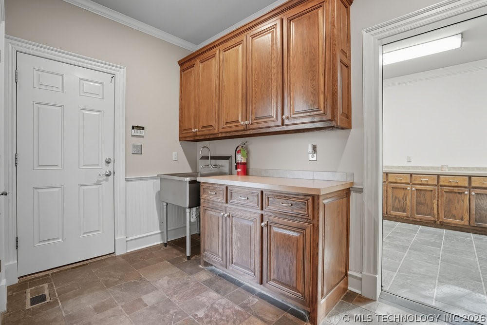 301 E Glendale Street S Property Photo 41