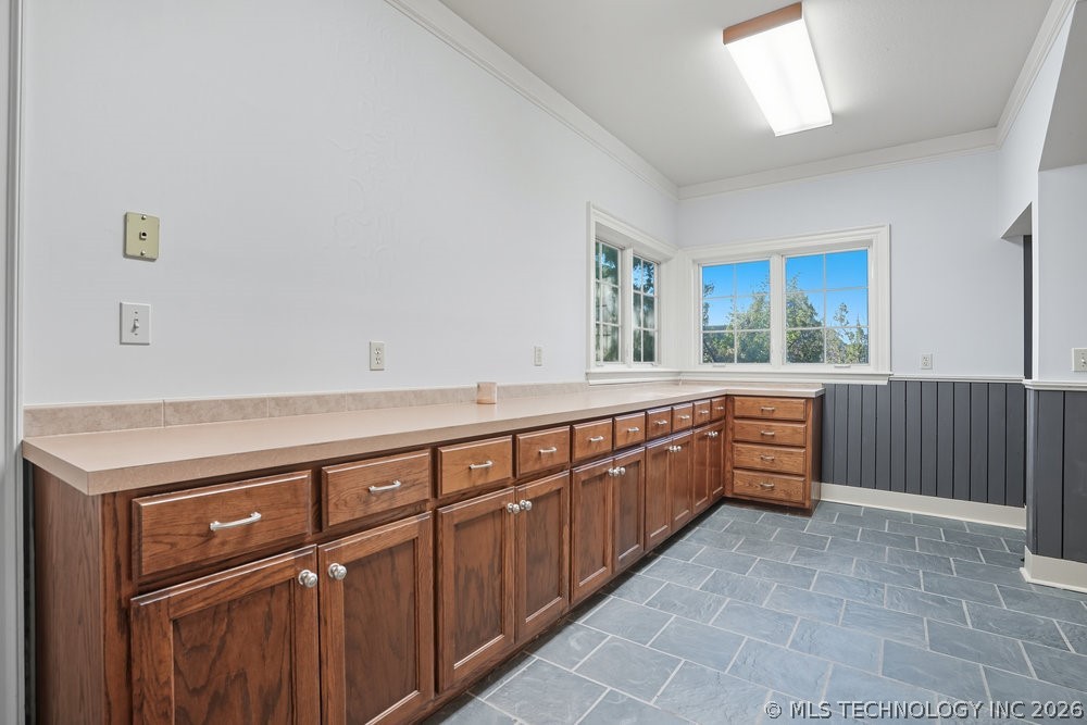 301 E Glendale Street S Property Photo 42
