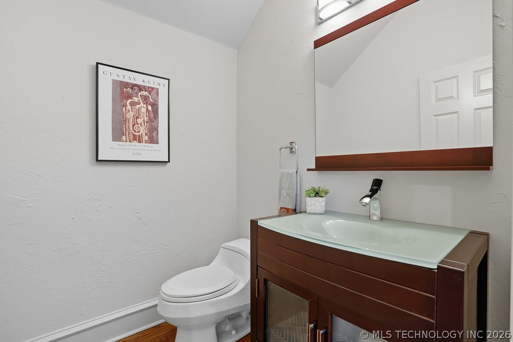 301 E Glendale Street S Property Photo 44