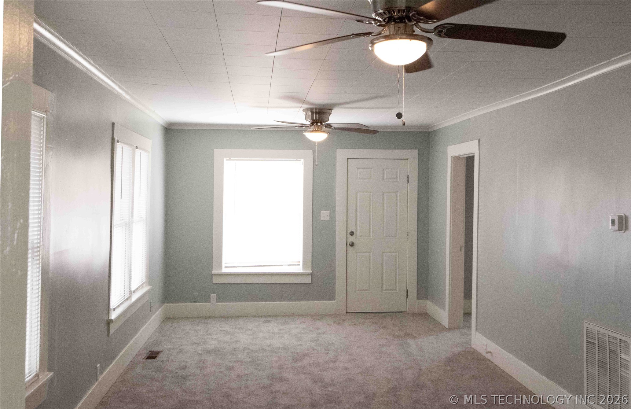 2219 W 41st Street Property Photo 3