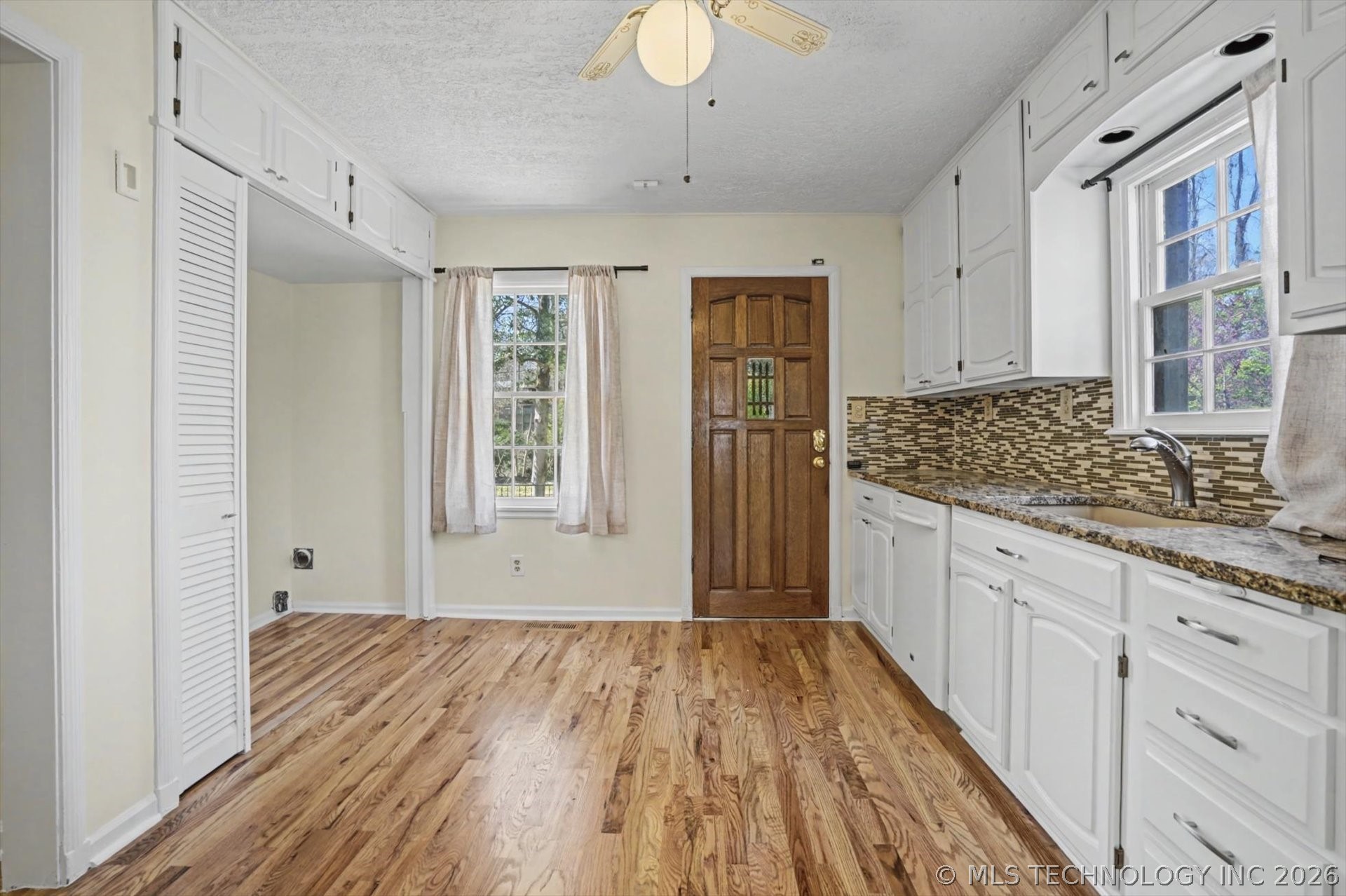 2428 S Cincinnati Avenue Property Photo 11