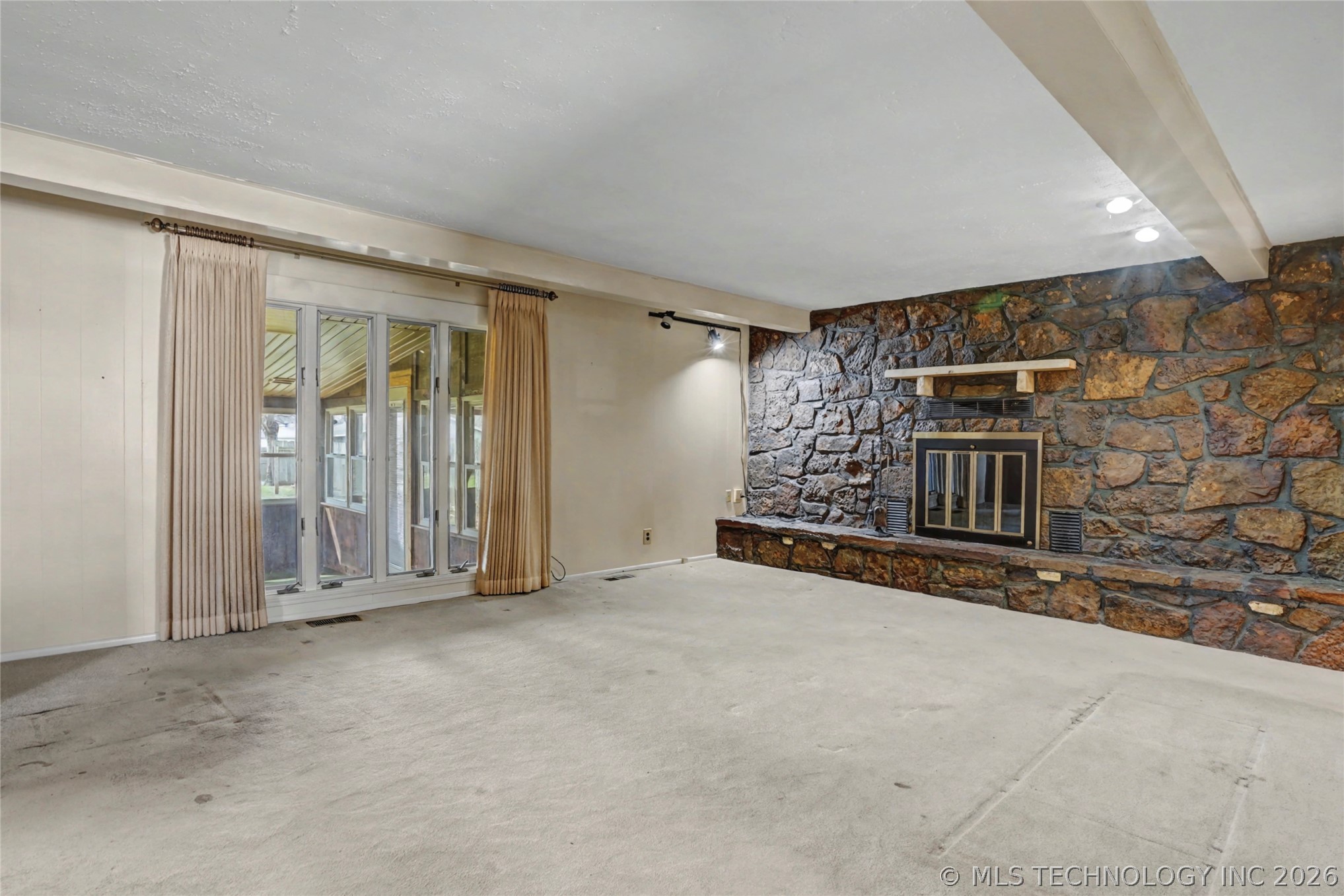502 W 43rd Street Property Photo 12