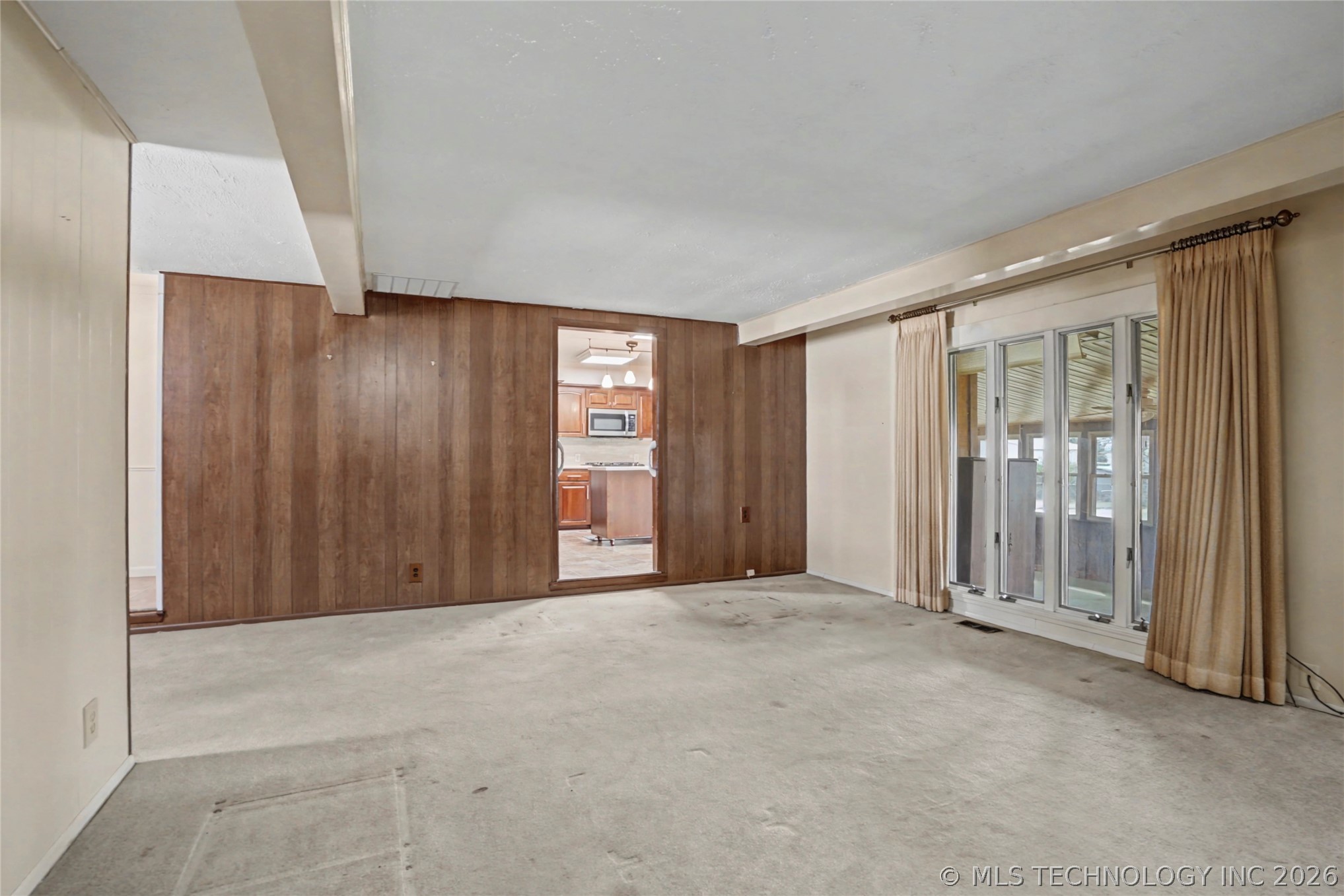 502 W 43rd Street Property Photo 14