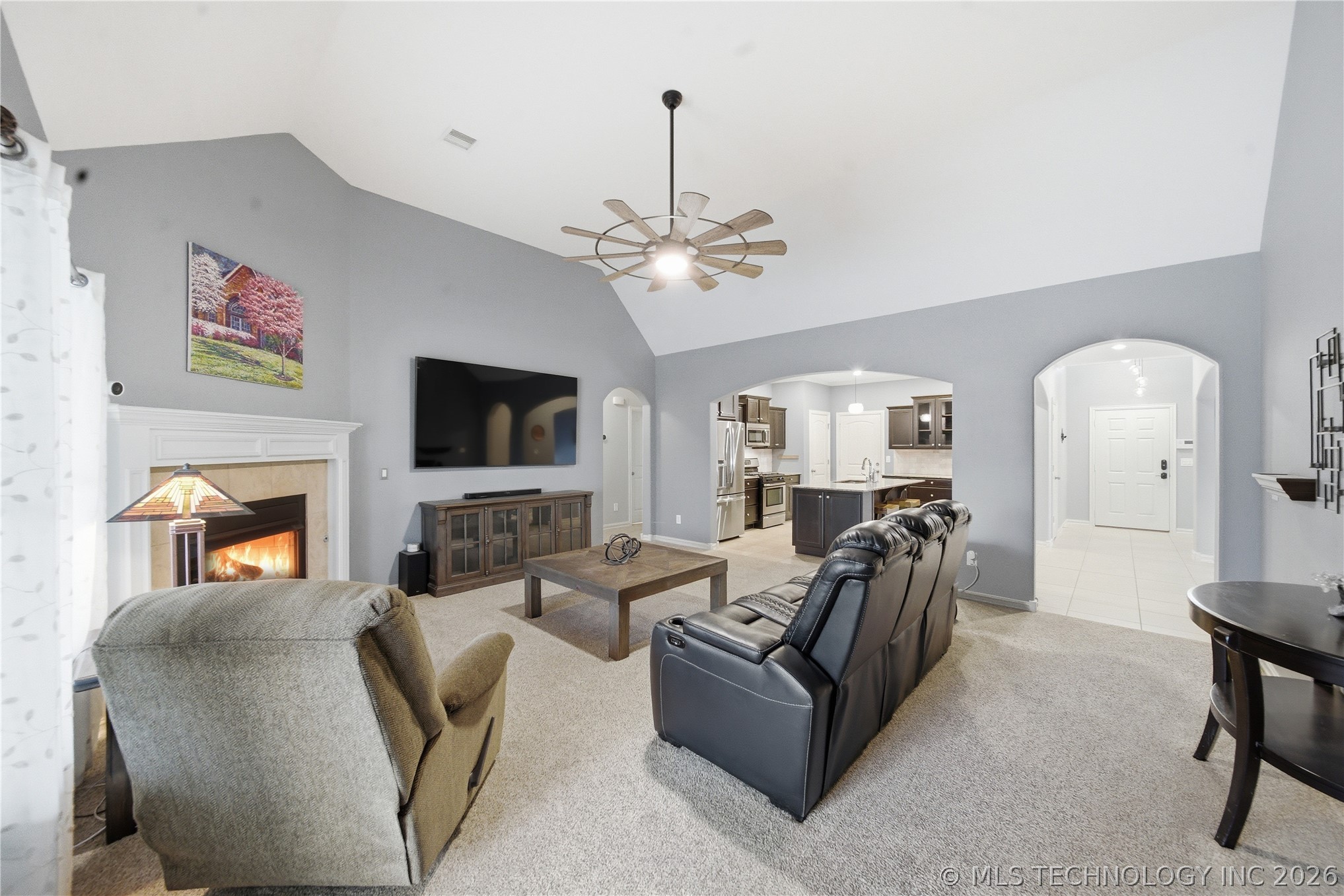 1124 W Fargo Drive Property Photo 11