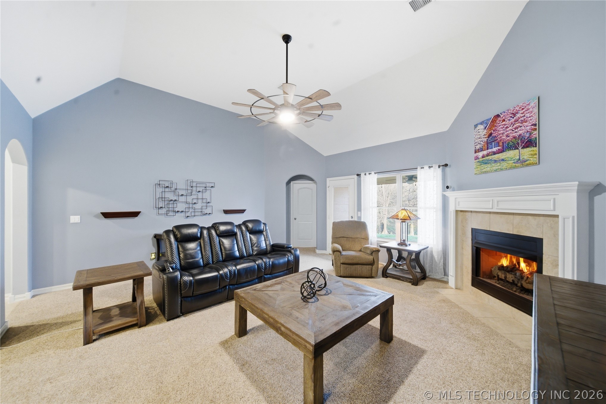 1124 W Fargo Drive Property Photo 12