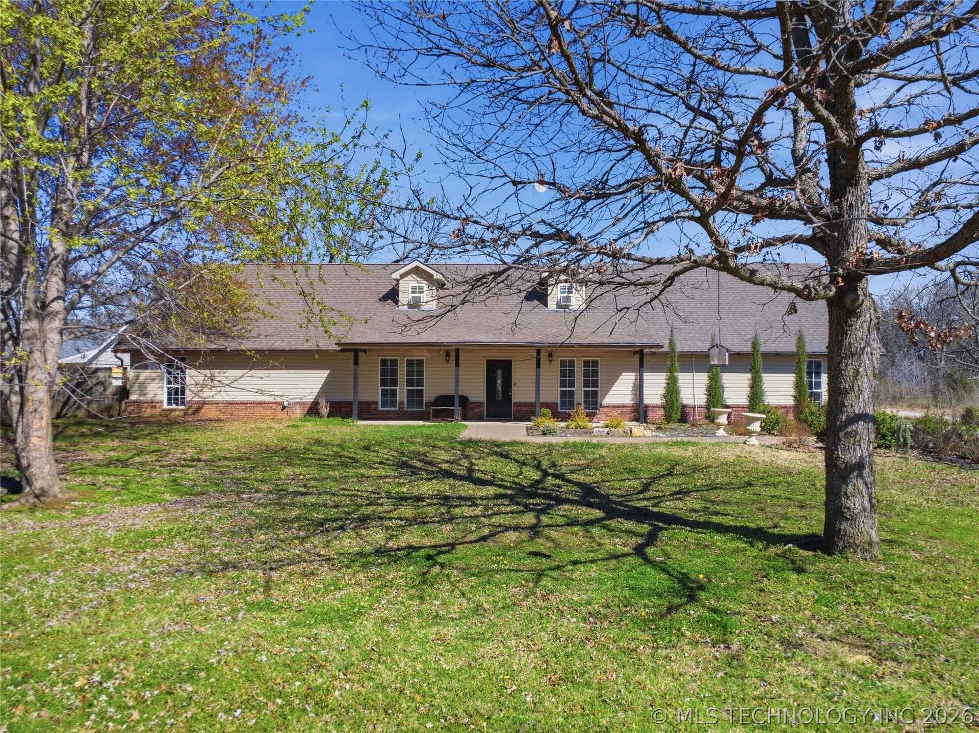 15319 E 470 Road Property Photo 2