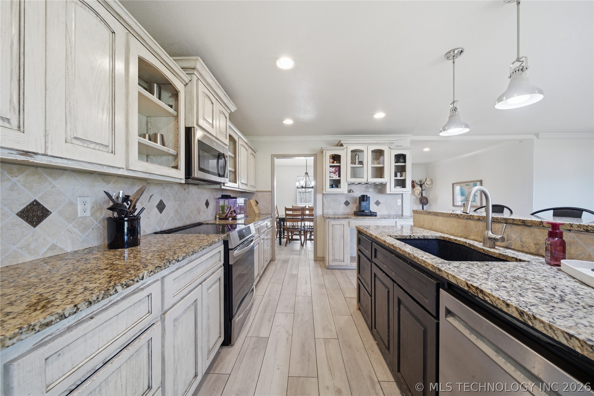 15319 E 470 Road Property Photo 9