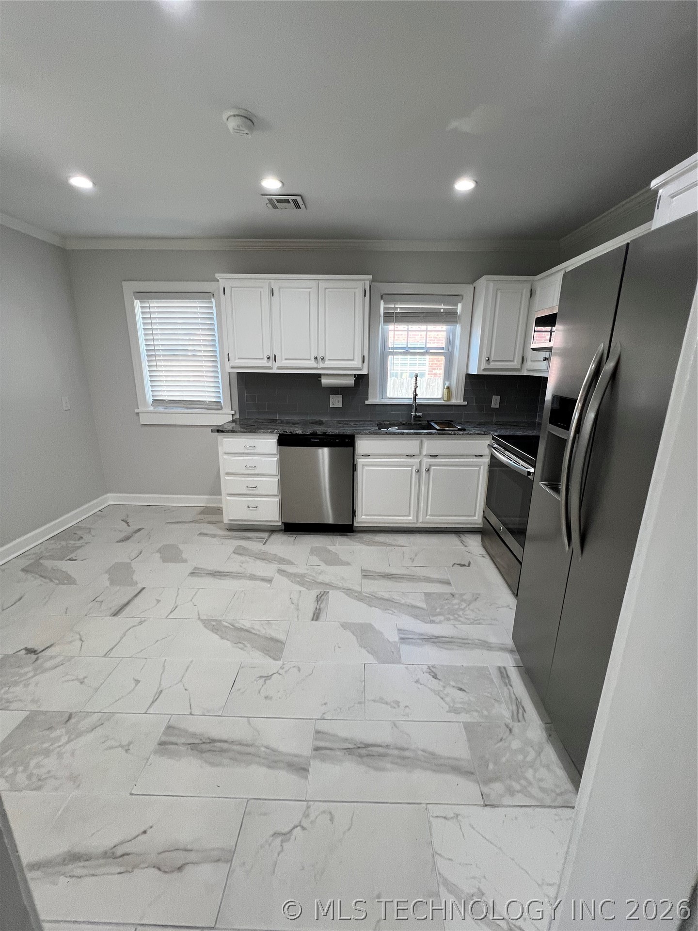 1240 S Birmingham Avenue Property Photo 8