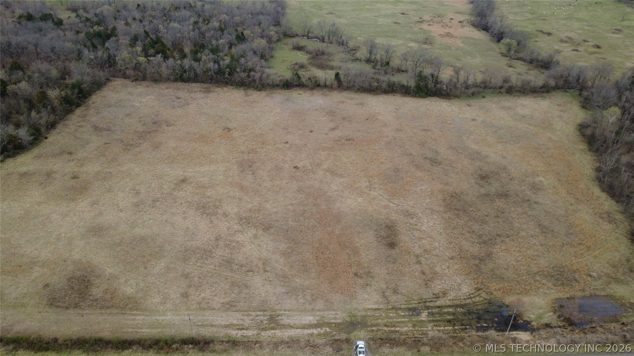 E 860 Road Property Photo 1