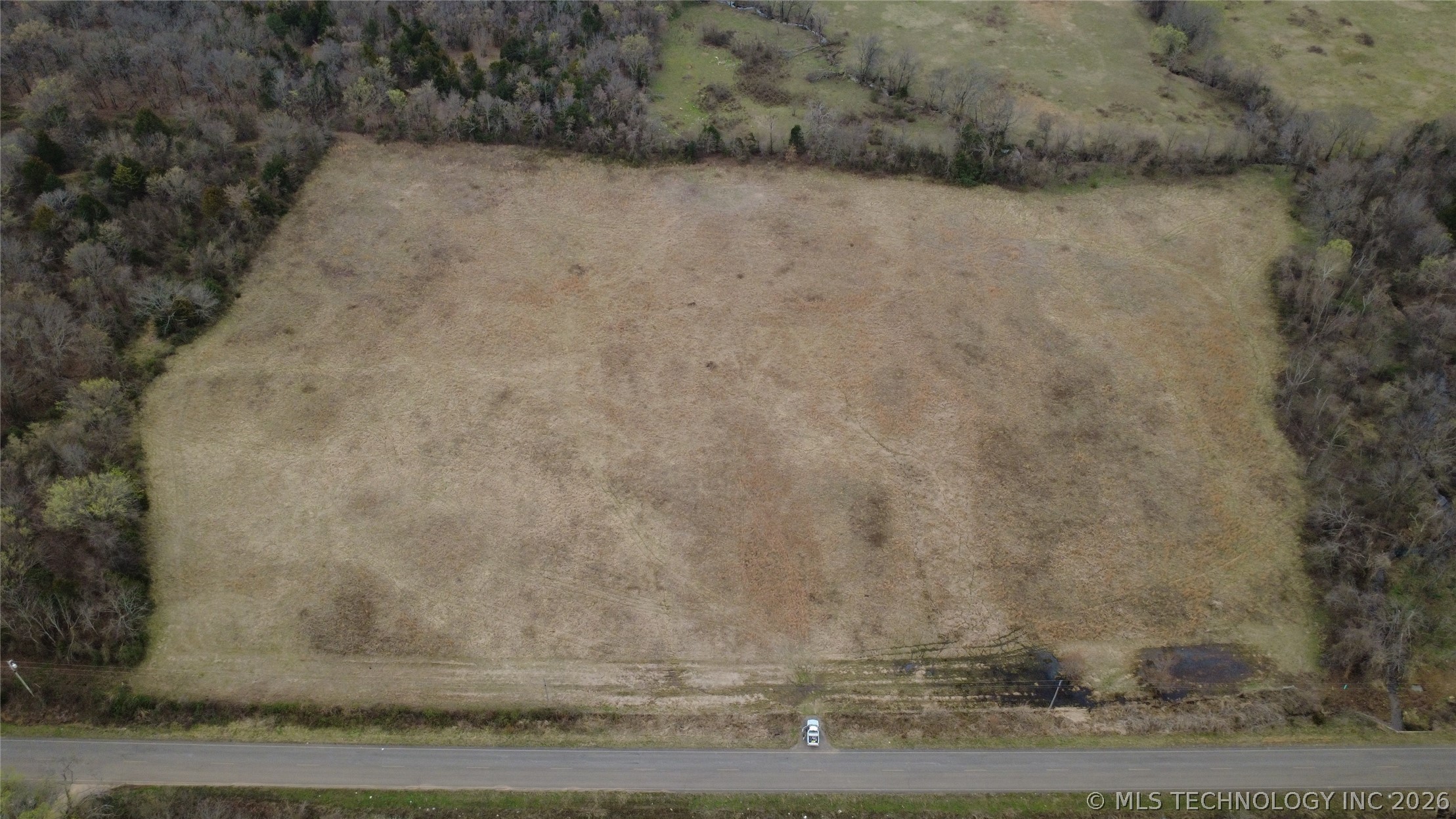 E 860 Road Property Photo 2
