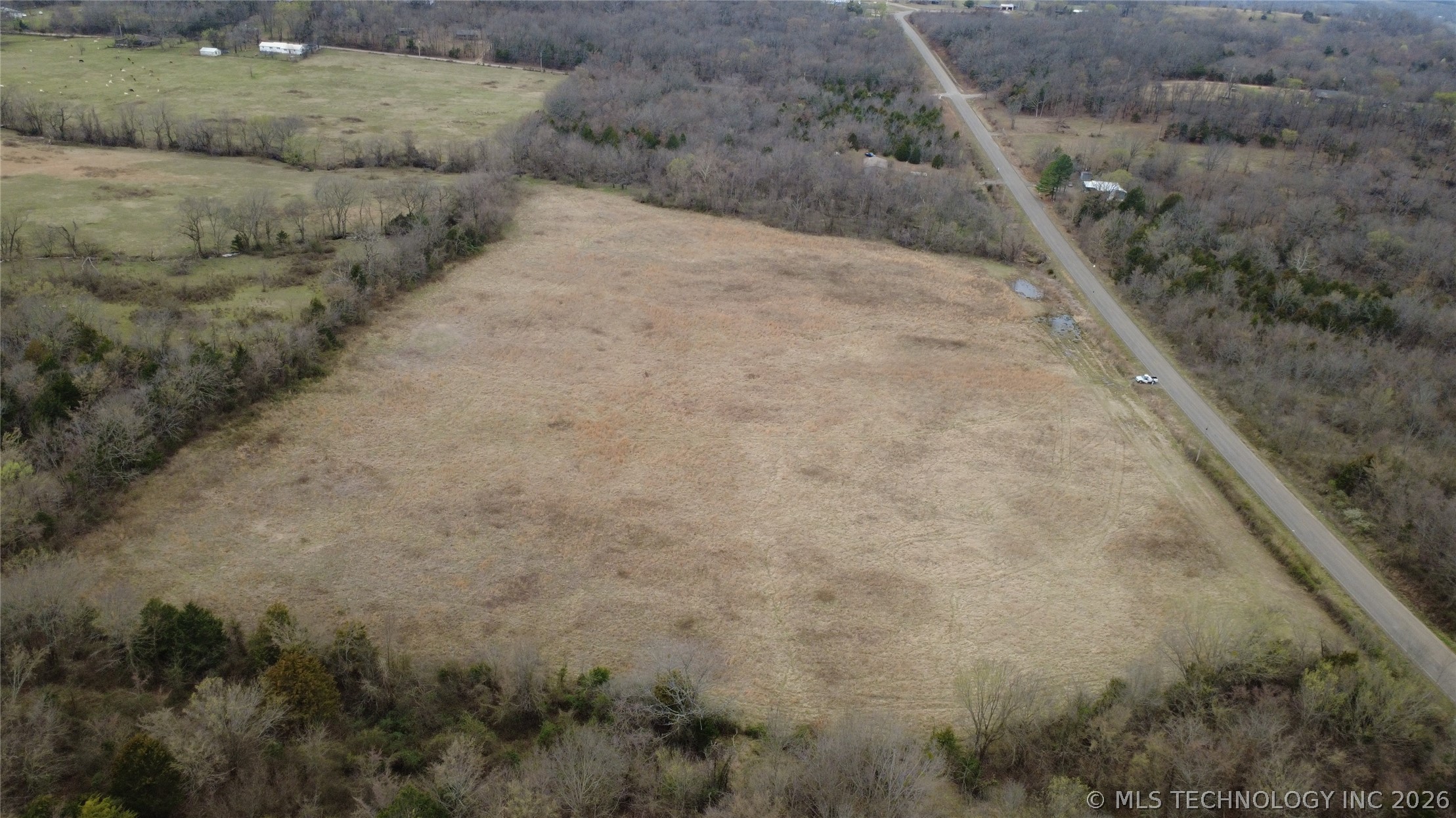 E 860 Road Property Photo 5