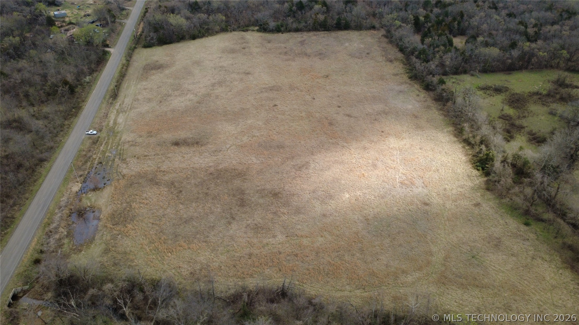 E 860 Road Property Photo 7
