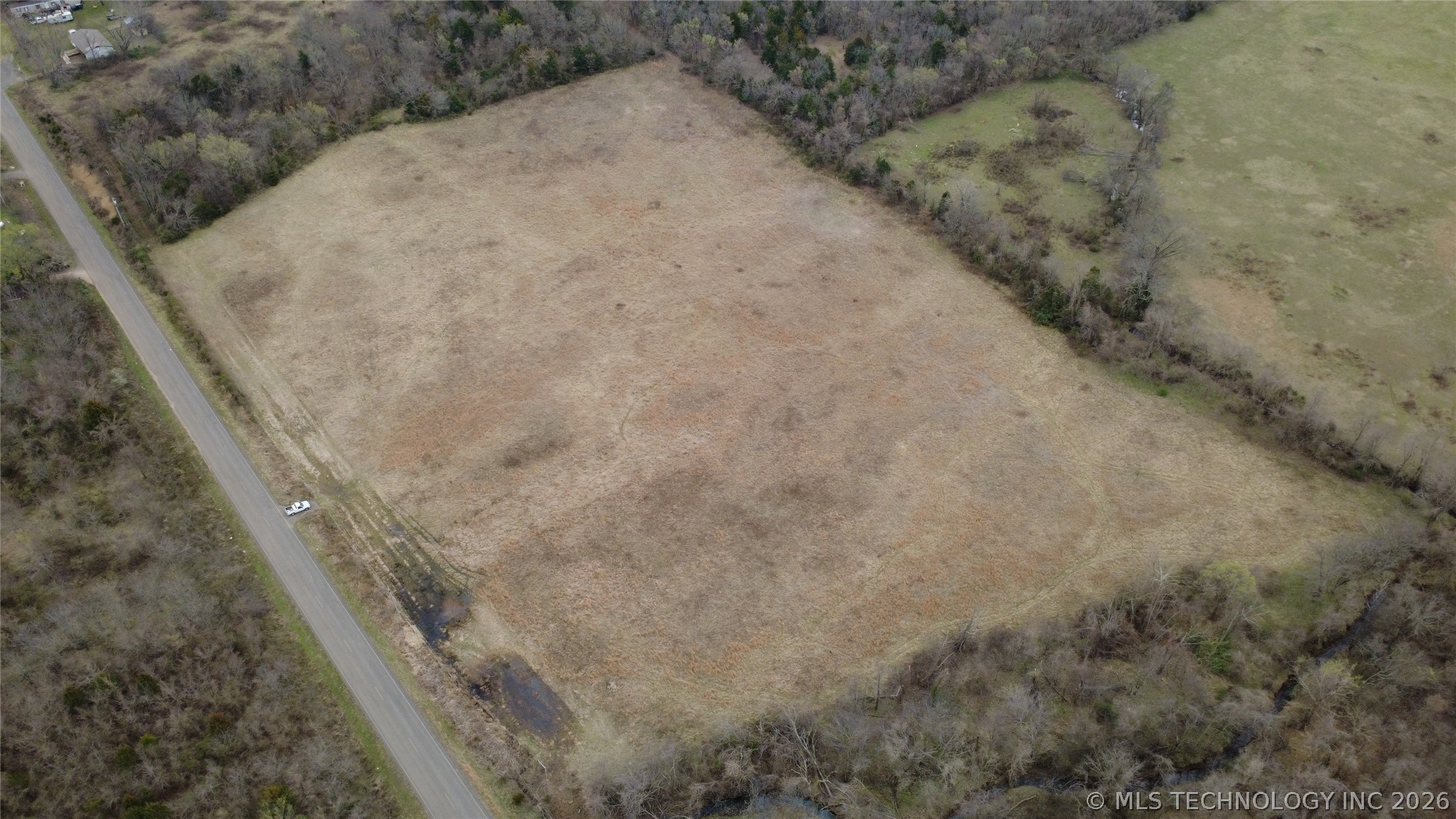 E 860 Road Property Photo 9