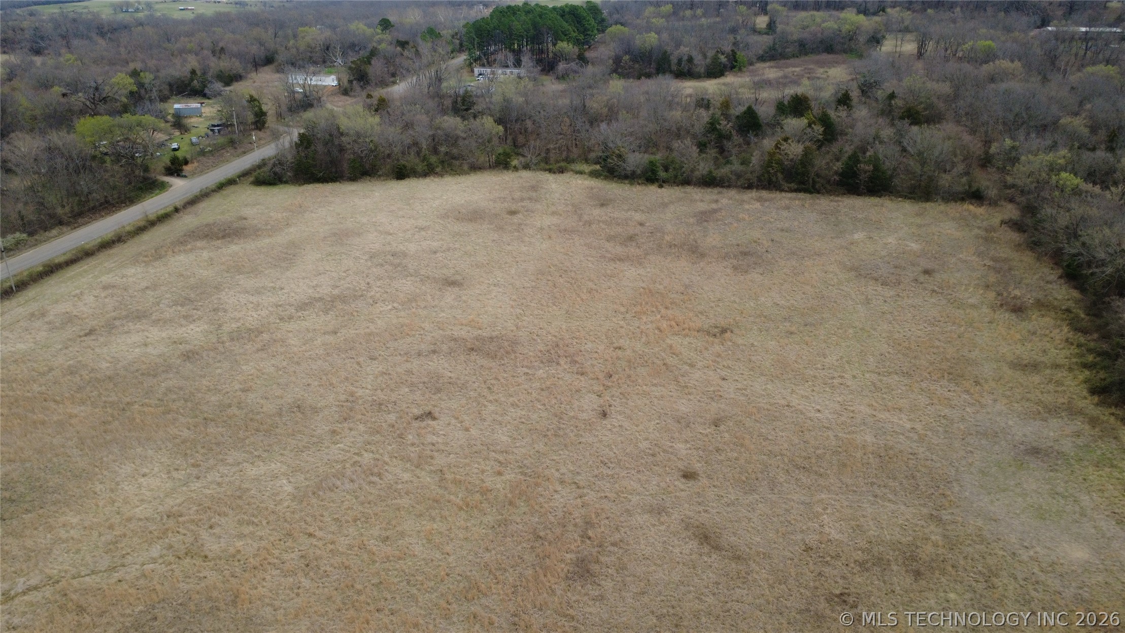 E 860 Road Property Photo 11