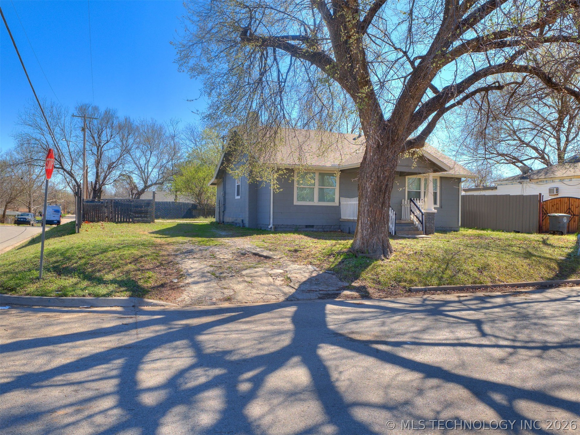 2025 N Birmingham Place Property Photo 2