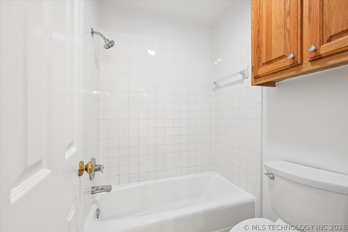 14101 E 87th Street N Property Photo 34