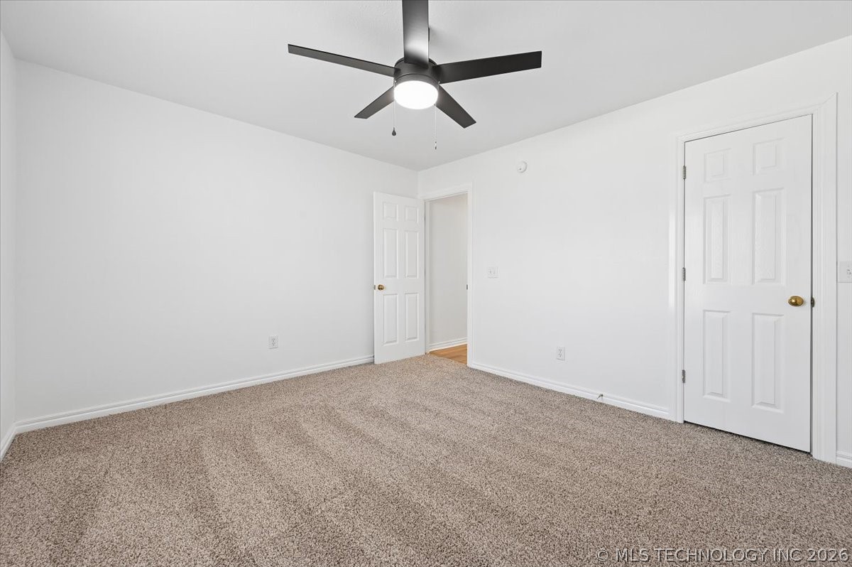 14101 E 87th Street N Property Photo 38