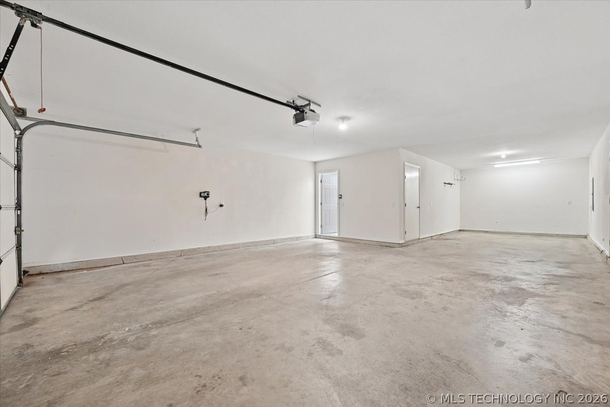 14101 E 87th Street N Property Photo 46