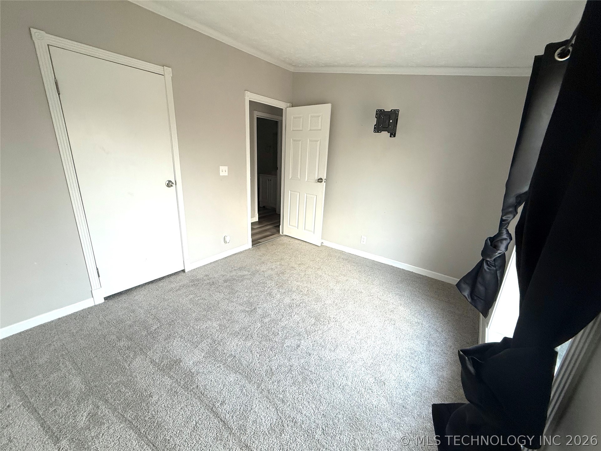 23569 W 102nd Street S Property Photo 9