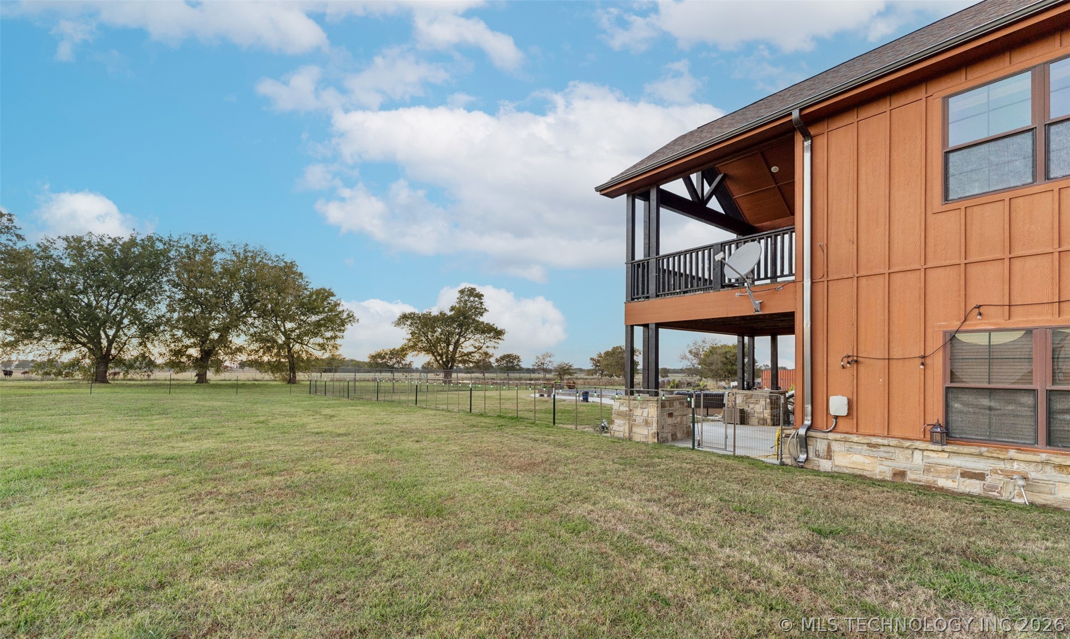 3284 Old Hwy 20 E Property Photo 5