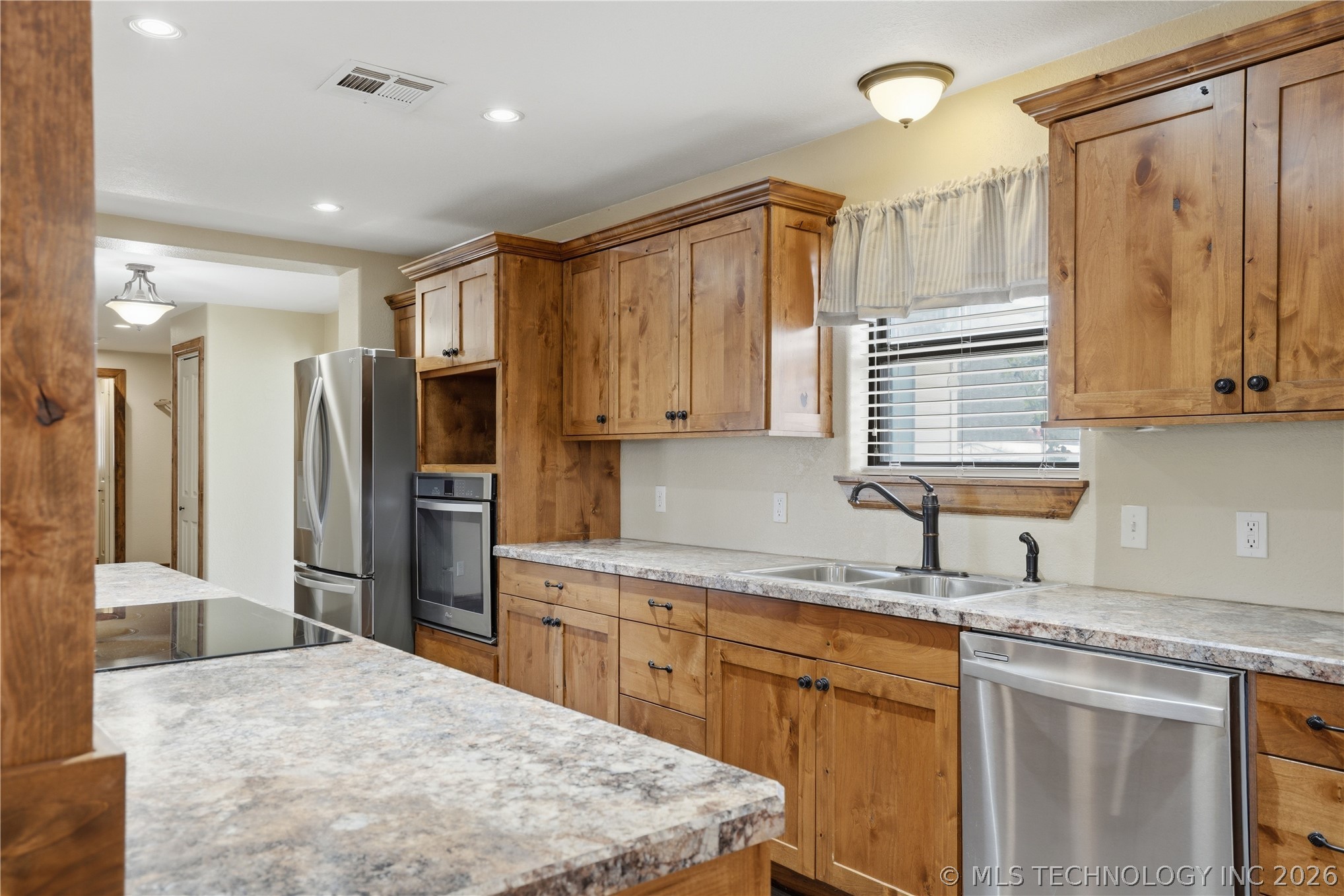 2374 N George Nigh Expressway Property Photo 12
