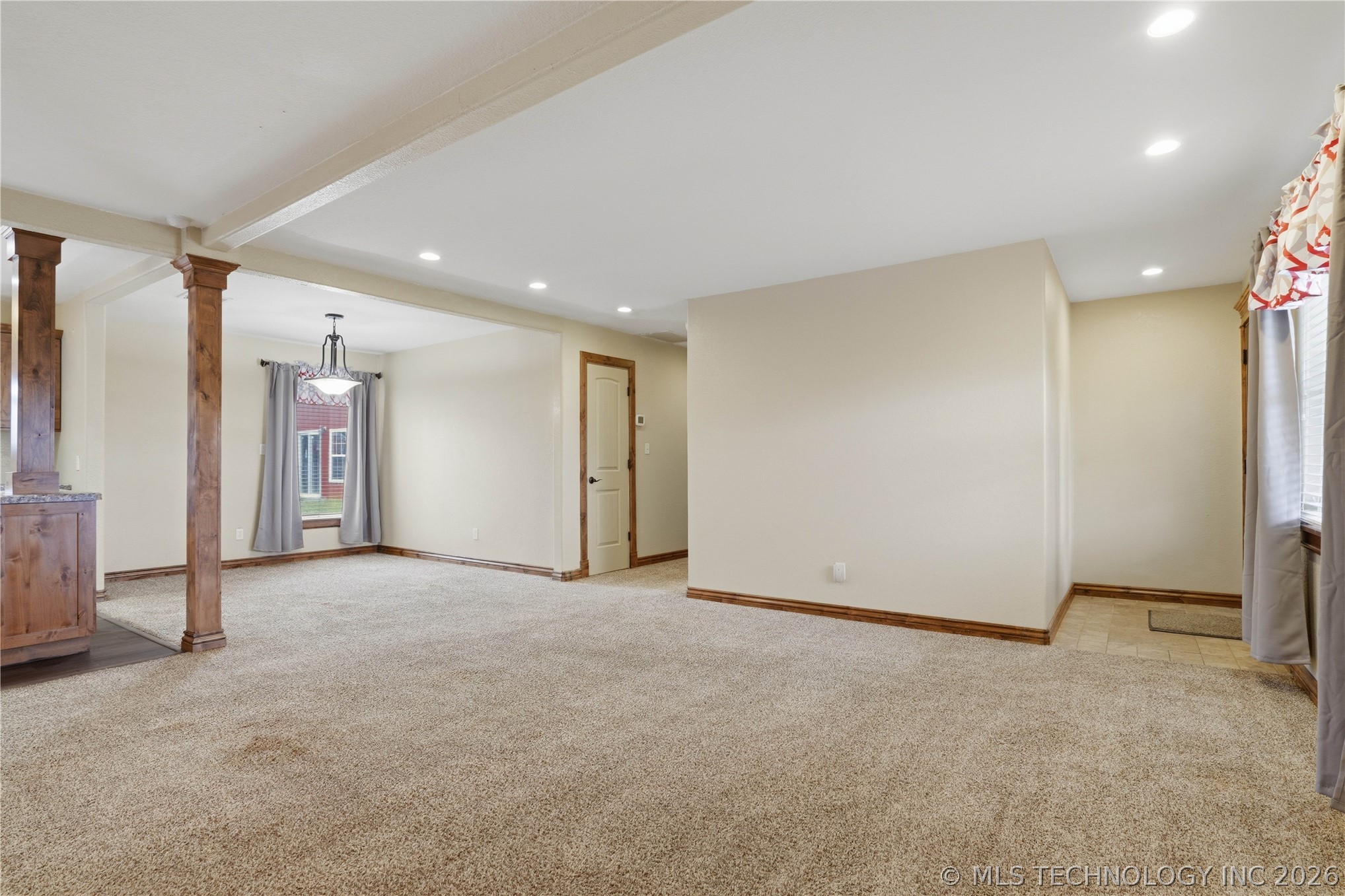 2374 N George Nigh Expressway Property Photo 15