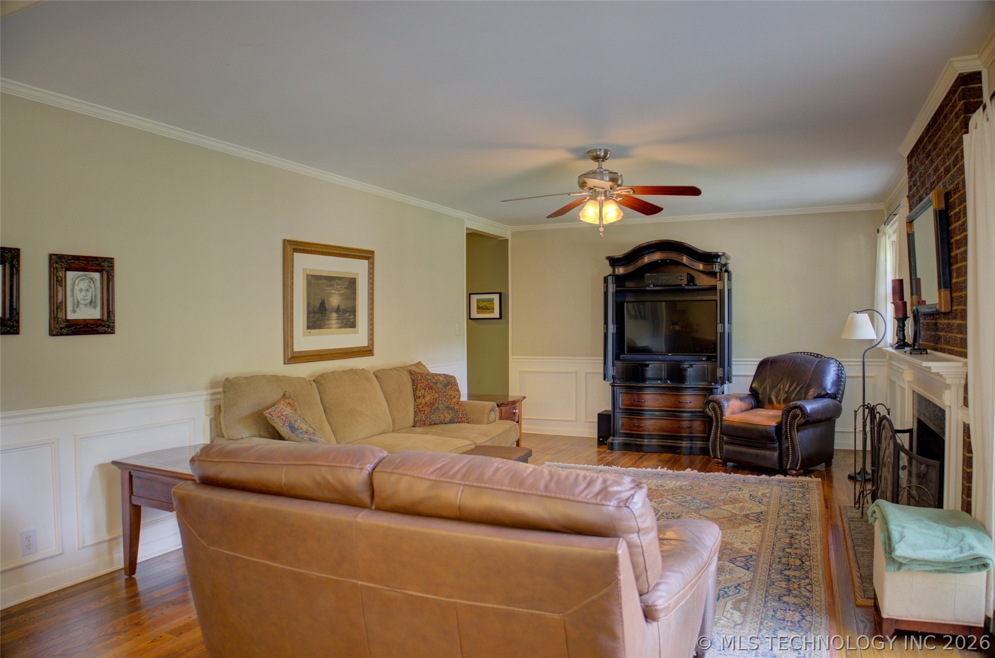 4354 E 60th Place Property Photo 6