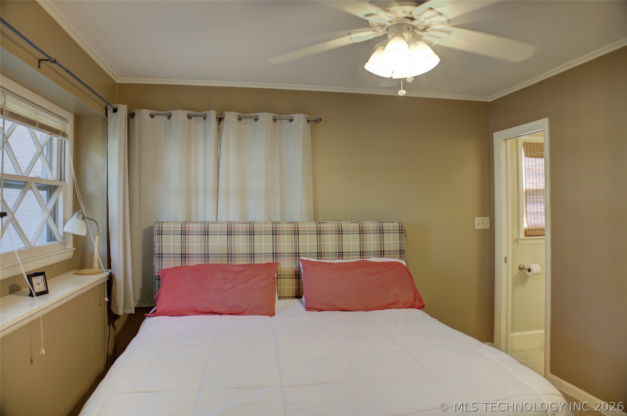 4354 E 60th Place Property Photo 25
