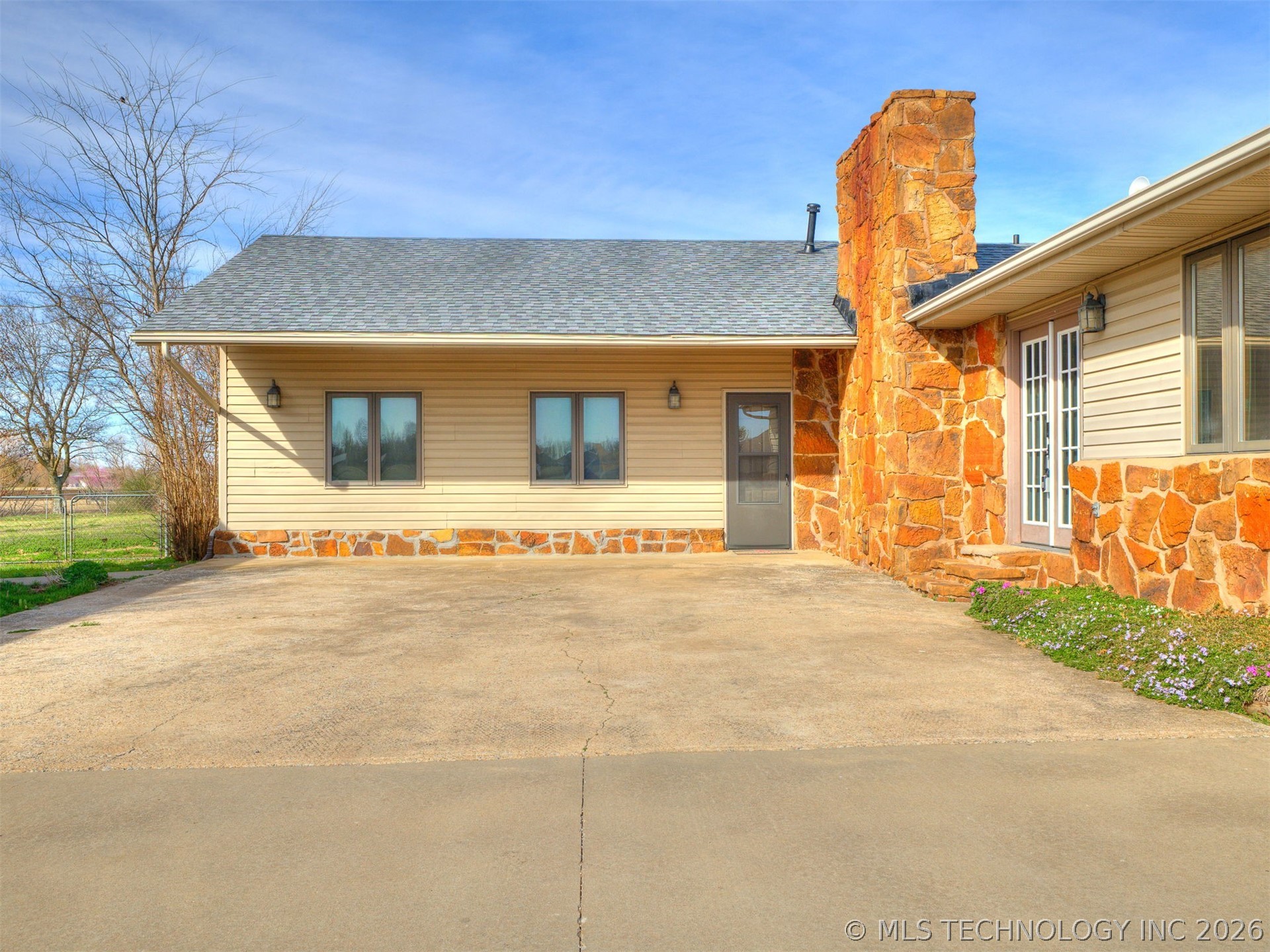 26 Sunshine Lane Property Photo 4