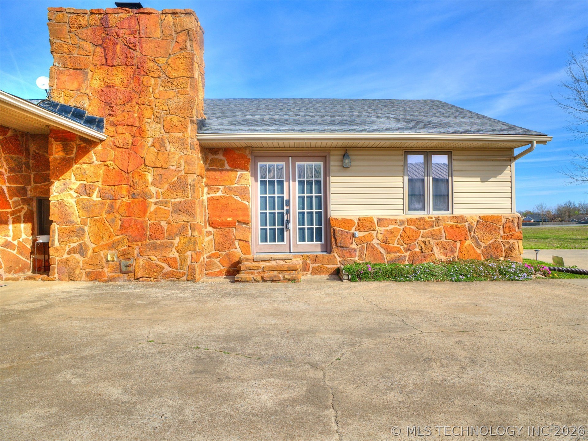 26 Sunshine Lane Property Photo 6