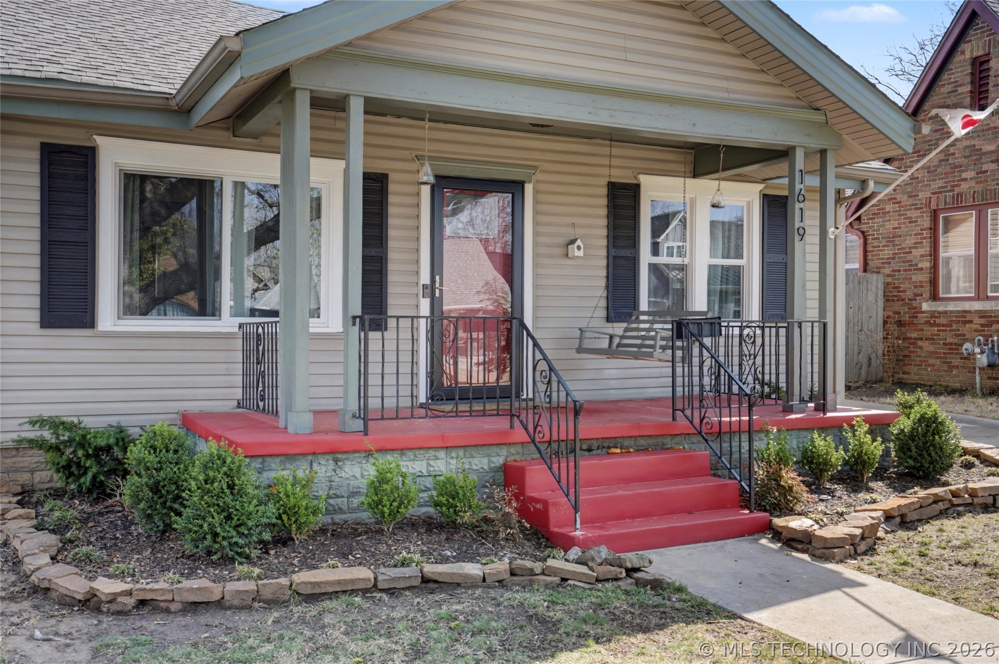 1619 S Gary Place Property Photo 4