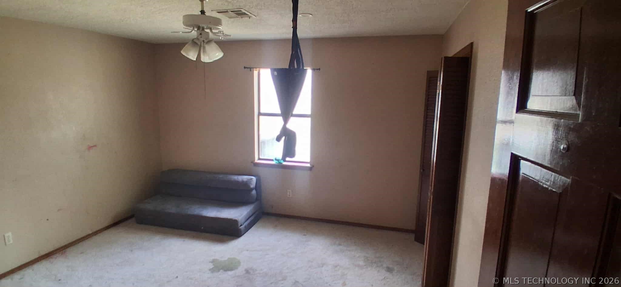 2510 W Canton Street Property Photo 9