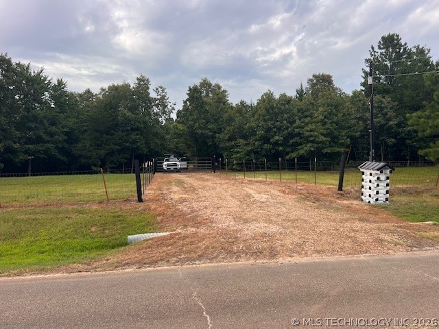 2043 E 2000 Road