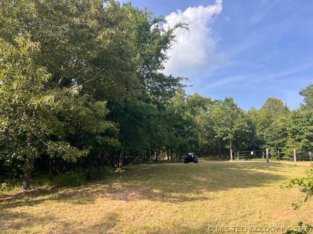 2043 E 2000 Road Property Photo 15