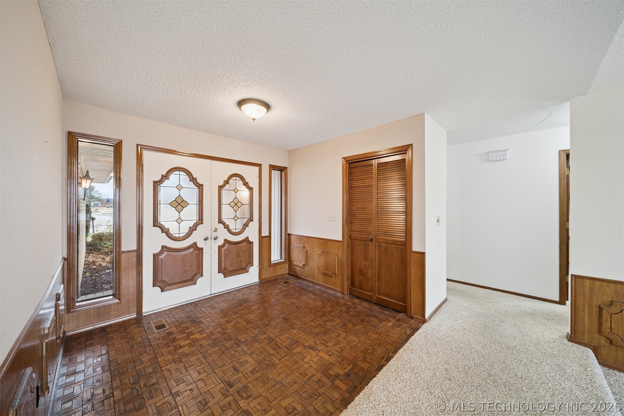 1601 Merlin Circle Property Photo 4