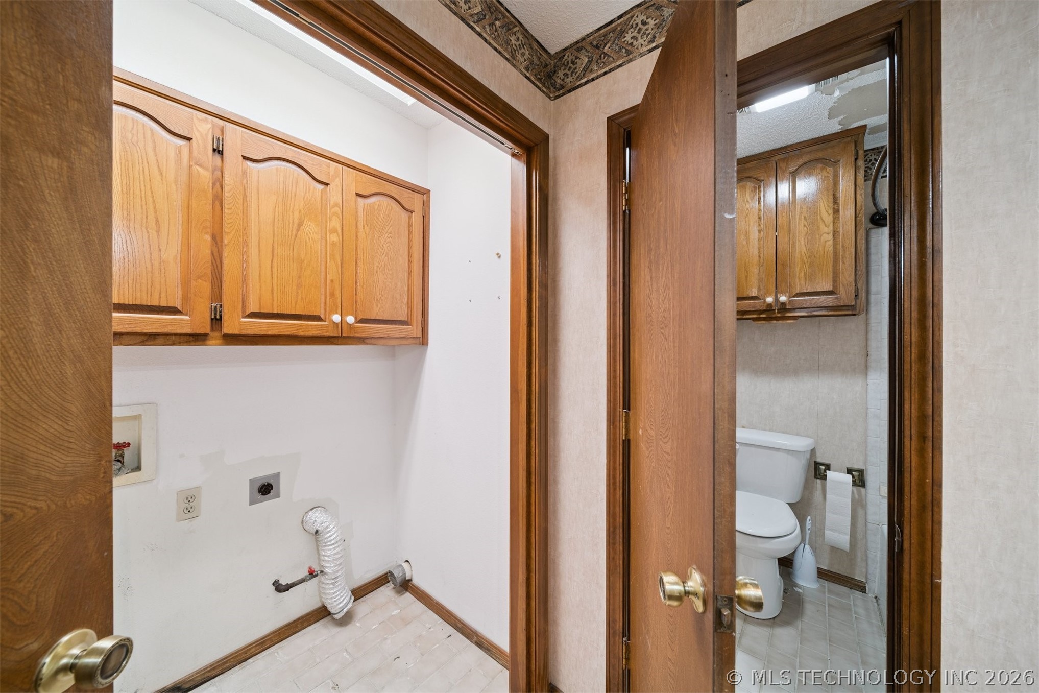 1601 Merlin Circle Property Photo 29