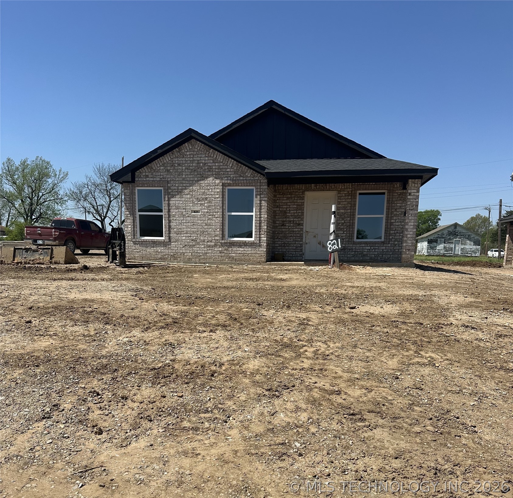 821 Elm Street Property Photo 2