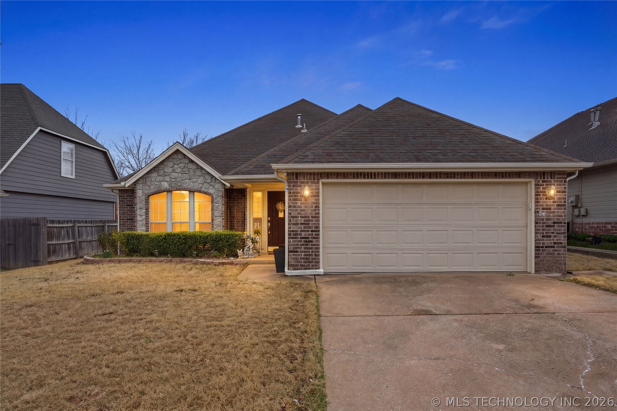 11421 S Mulberry Lane Property Photo 1