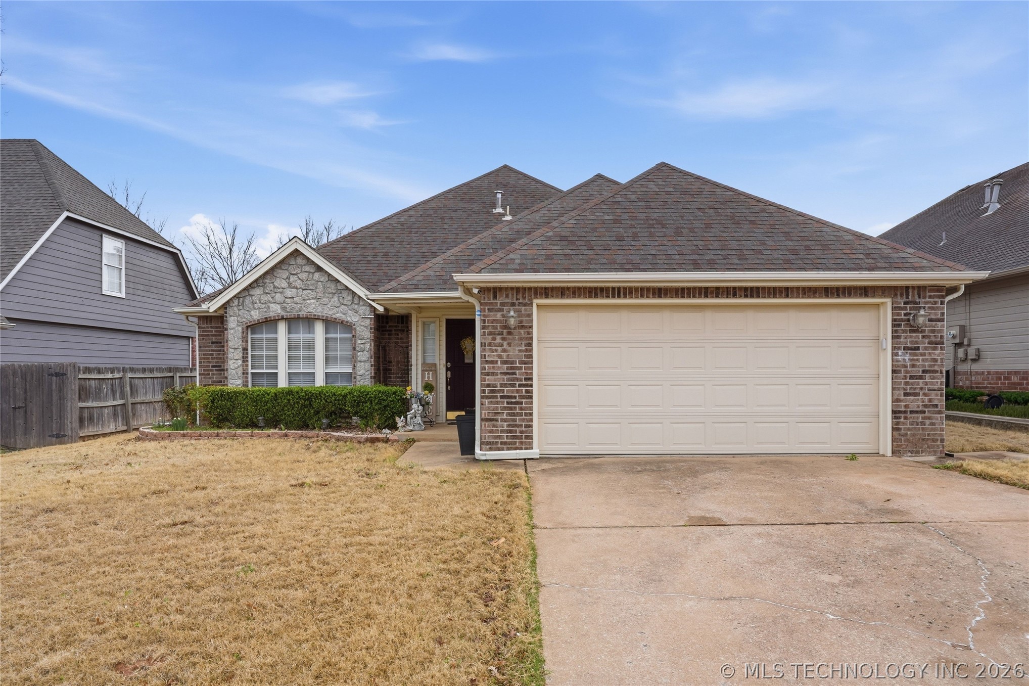 11421 S Mulberry Lane Property Photo 2