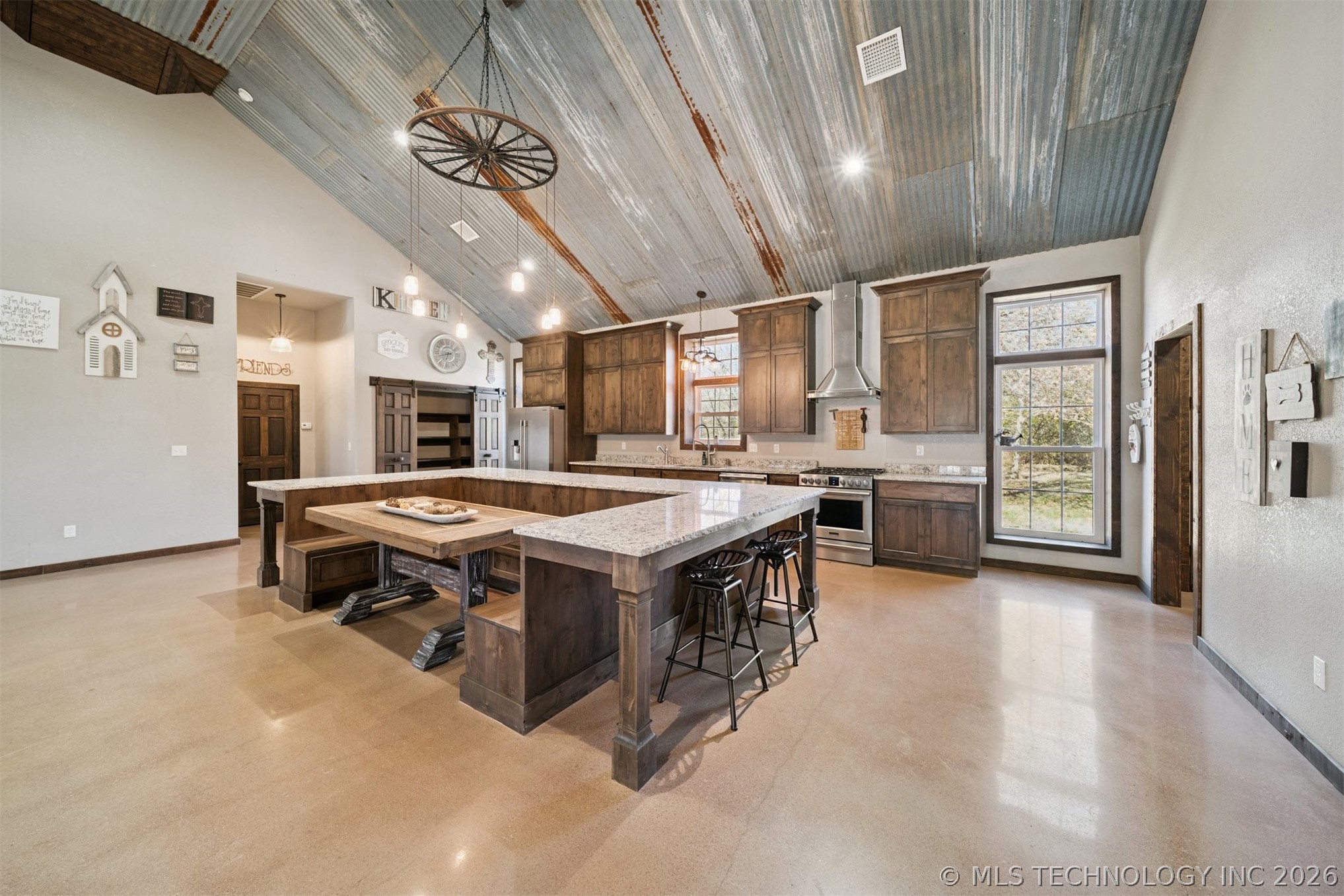 15525 E 500 Road Property Photo 4