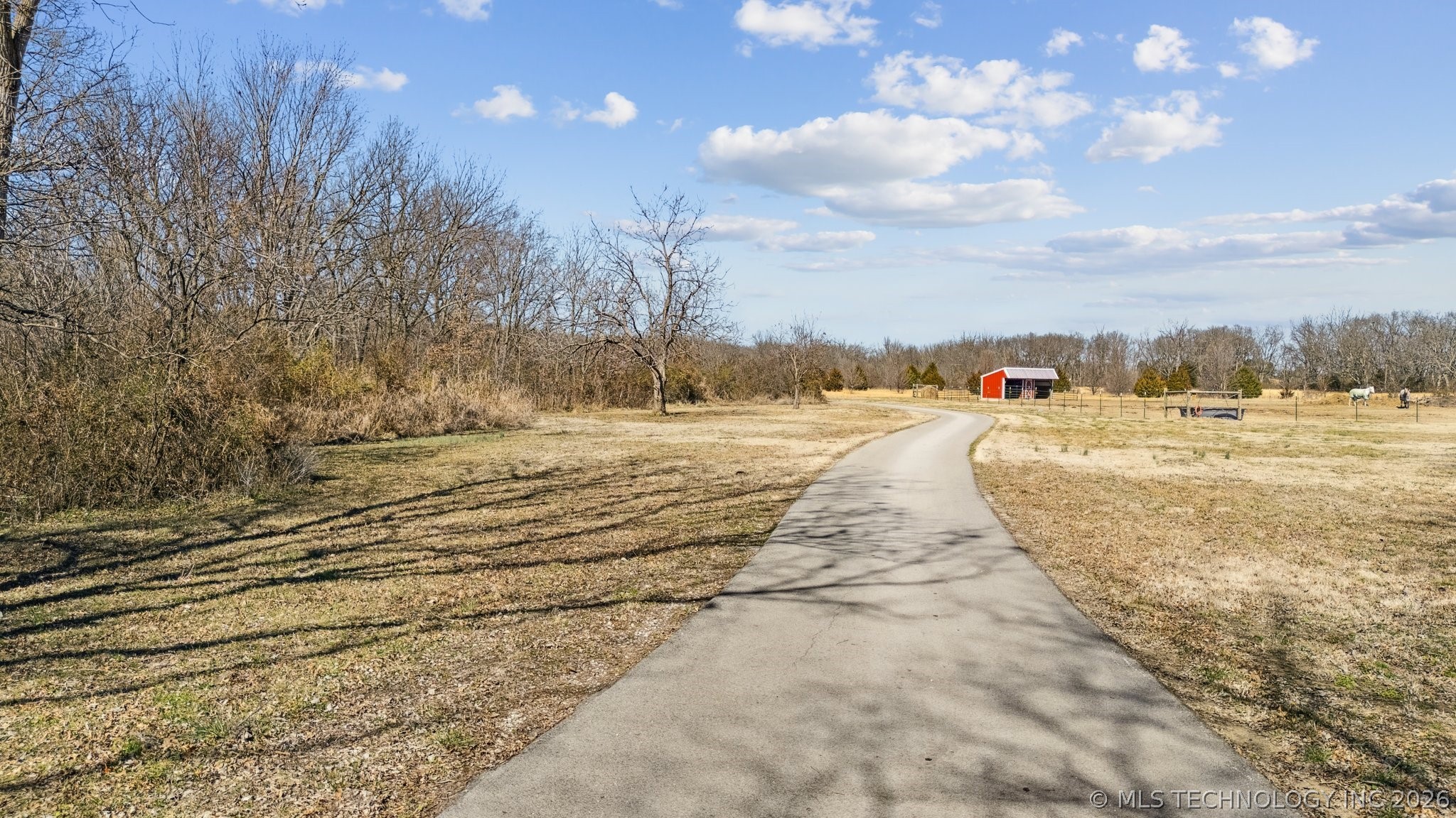 15525 E 500 Road Property Photo 21