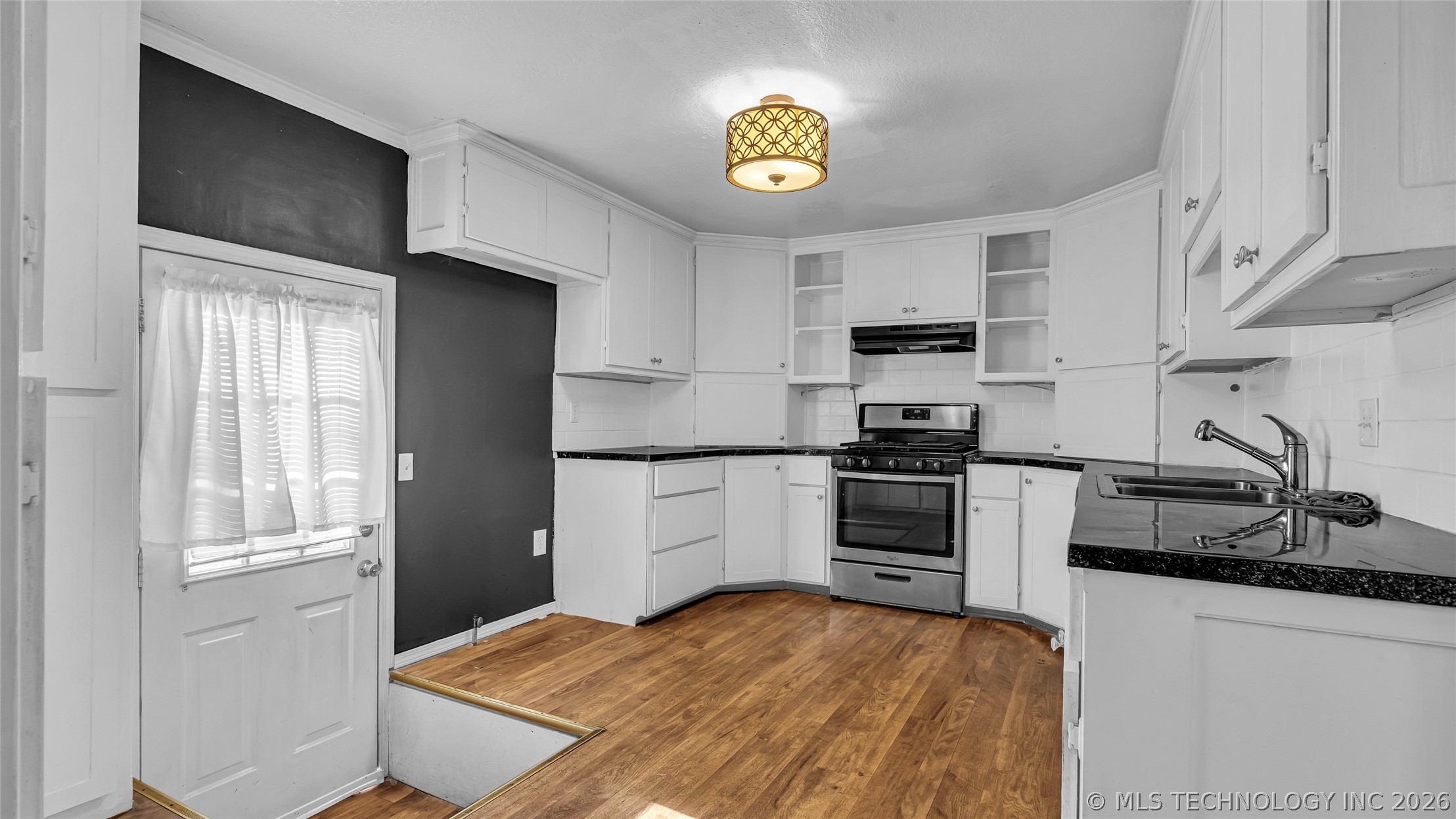 1731 Tower Drive Property Photo 7