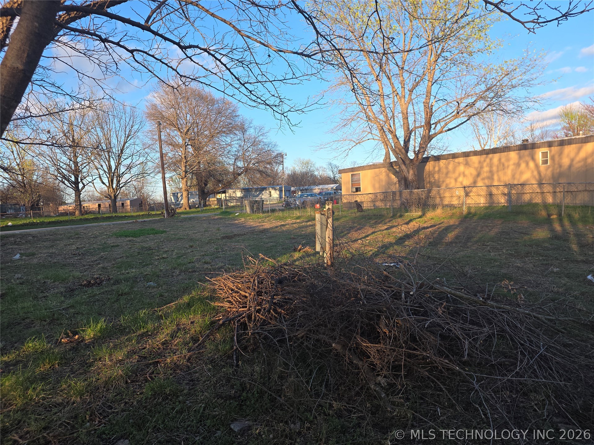 40151 W 21st Street S Property Photo 2