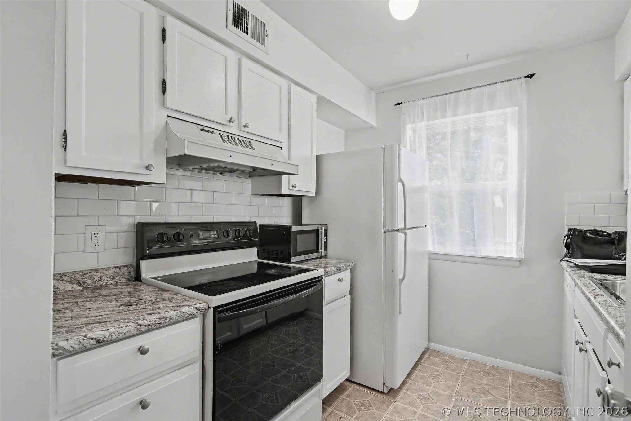 7447 S Yale Street 226 Property Photo 13