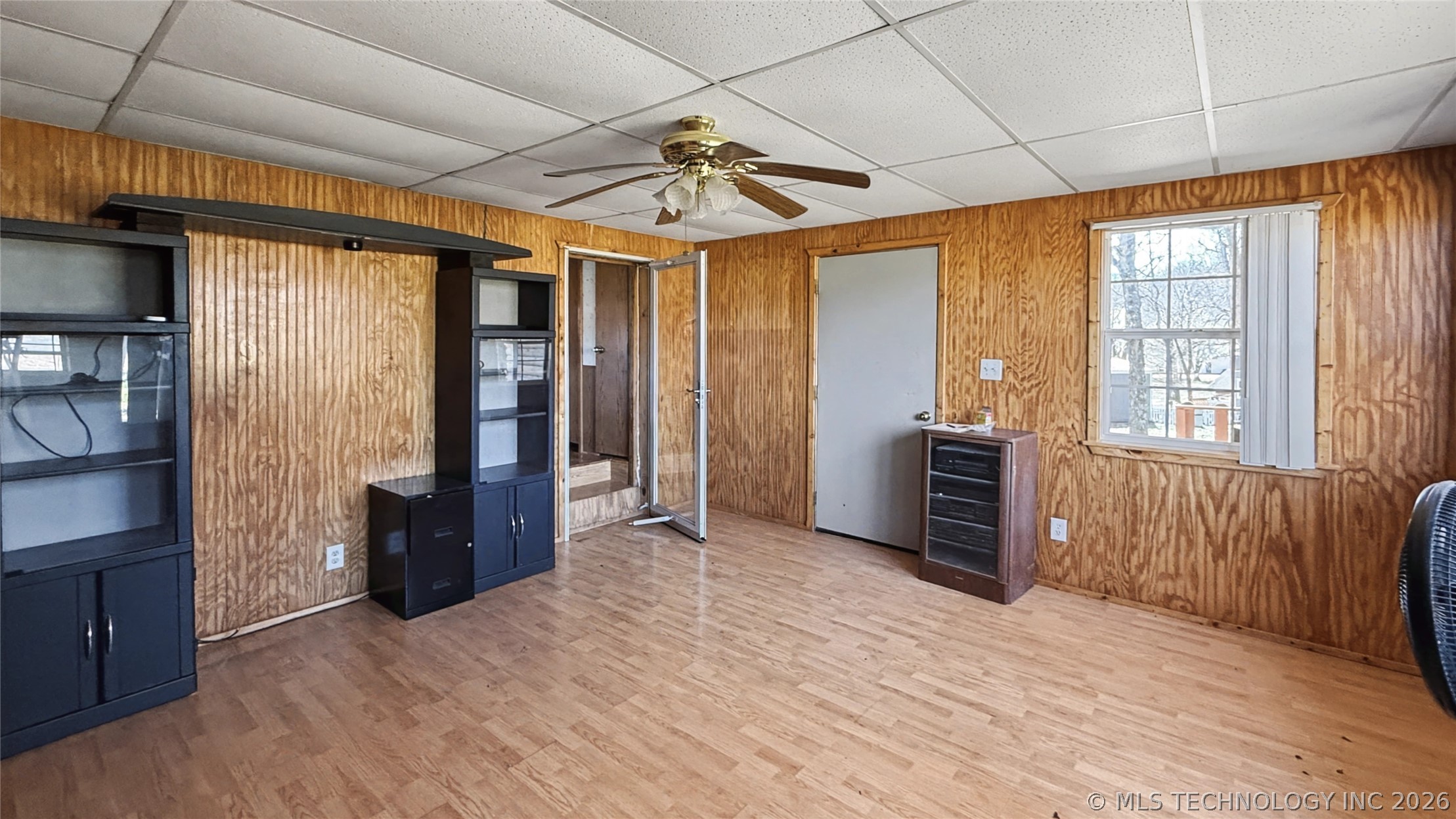462595 Oakball Drive Property Photo 5