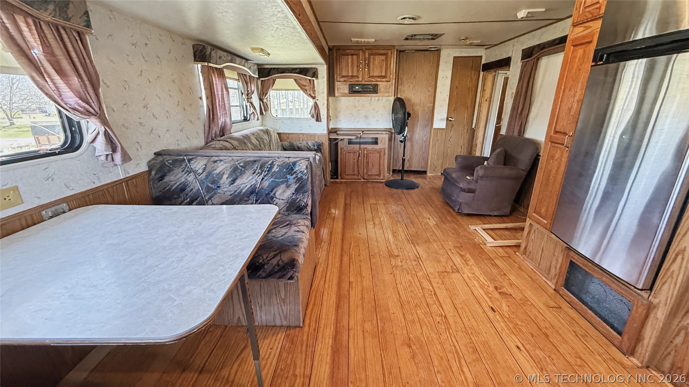 462595 Oakball Drive Property Photo 10