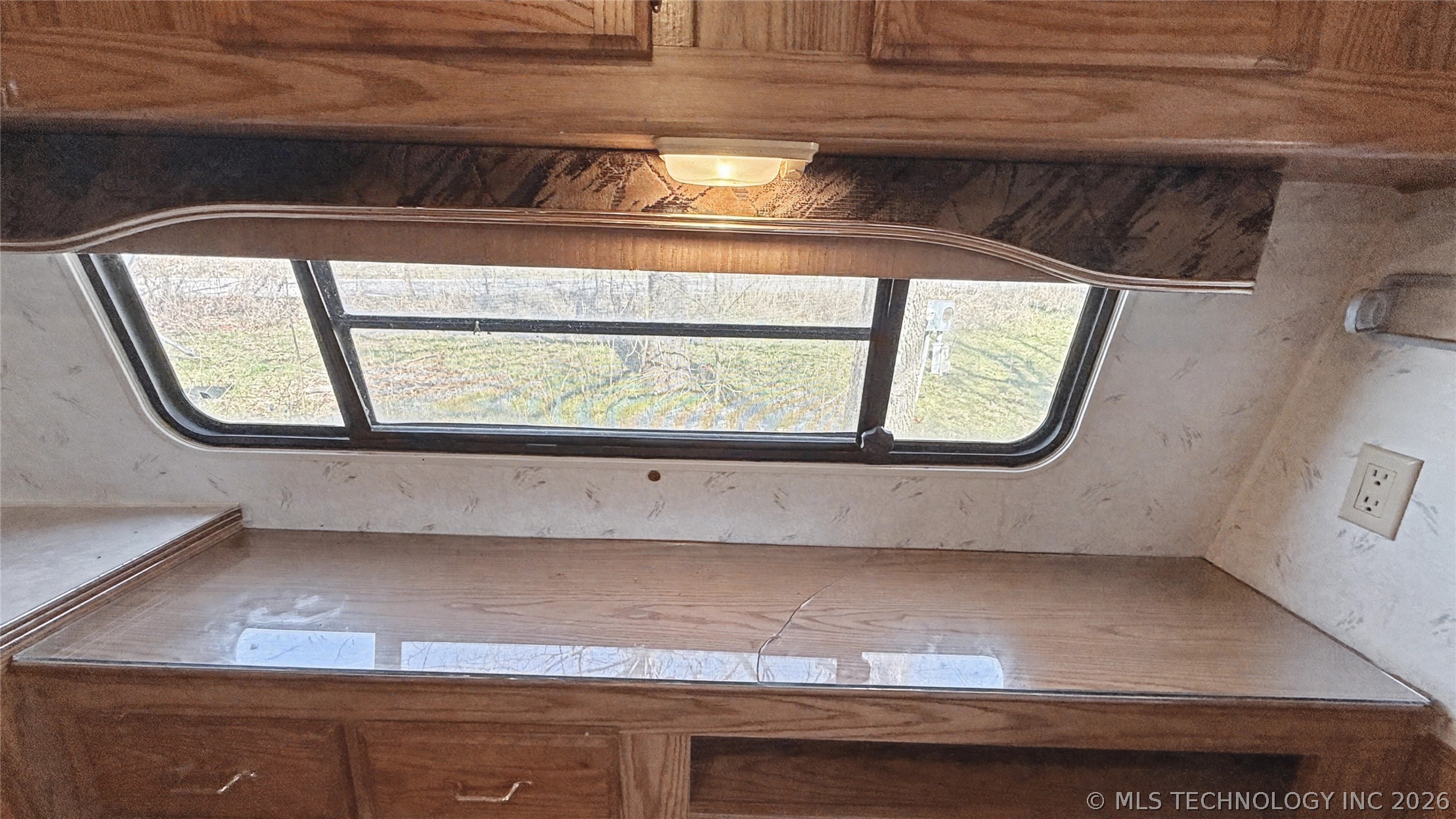 462595 Oakball Drive Property Photo 13