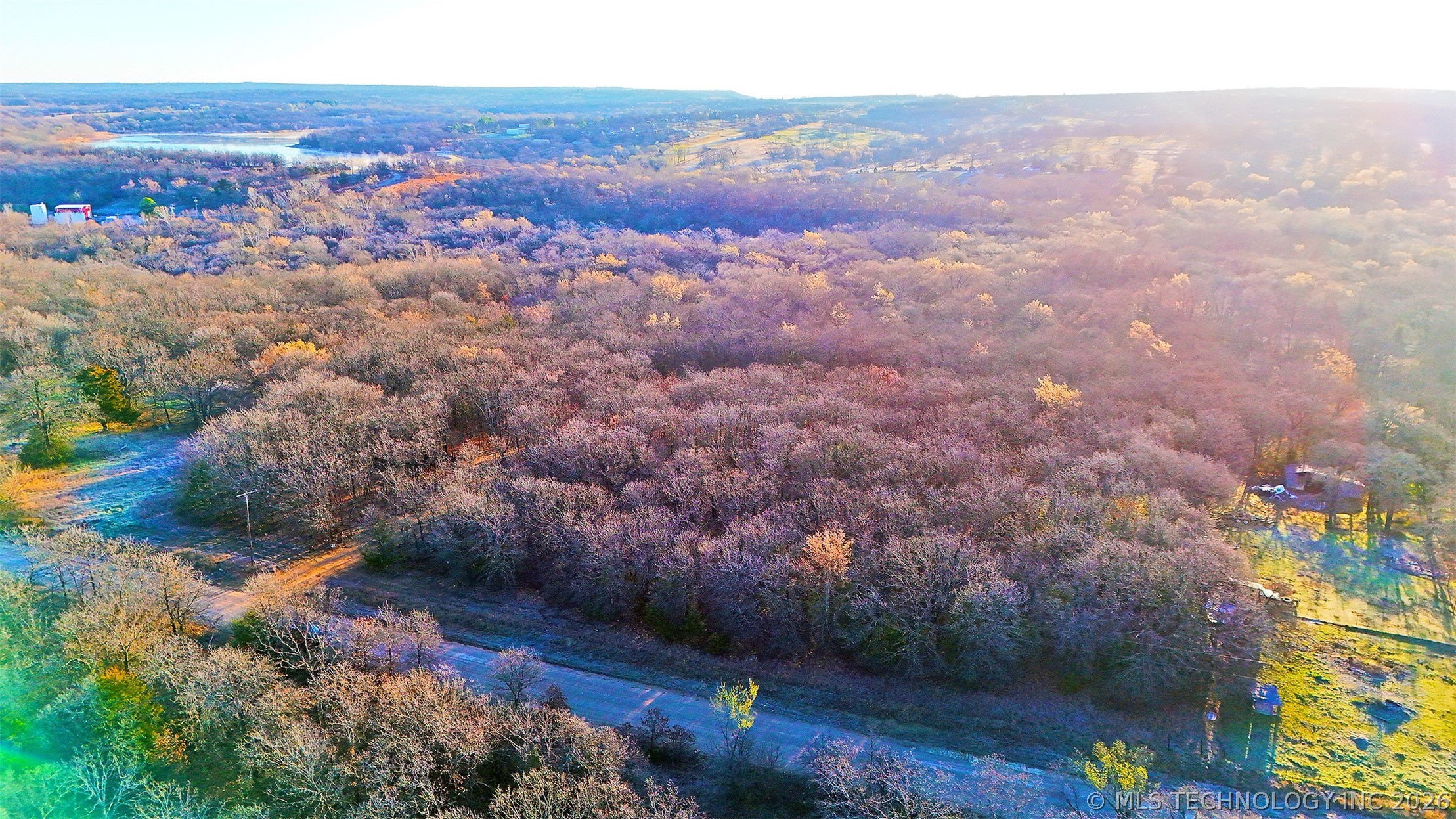 8250 Valley View Drive Property Photo 5