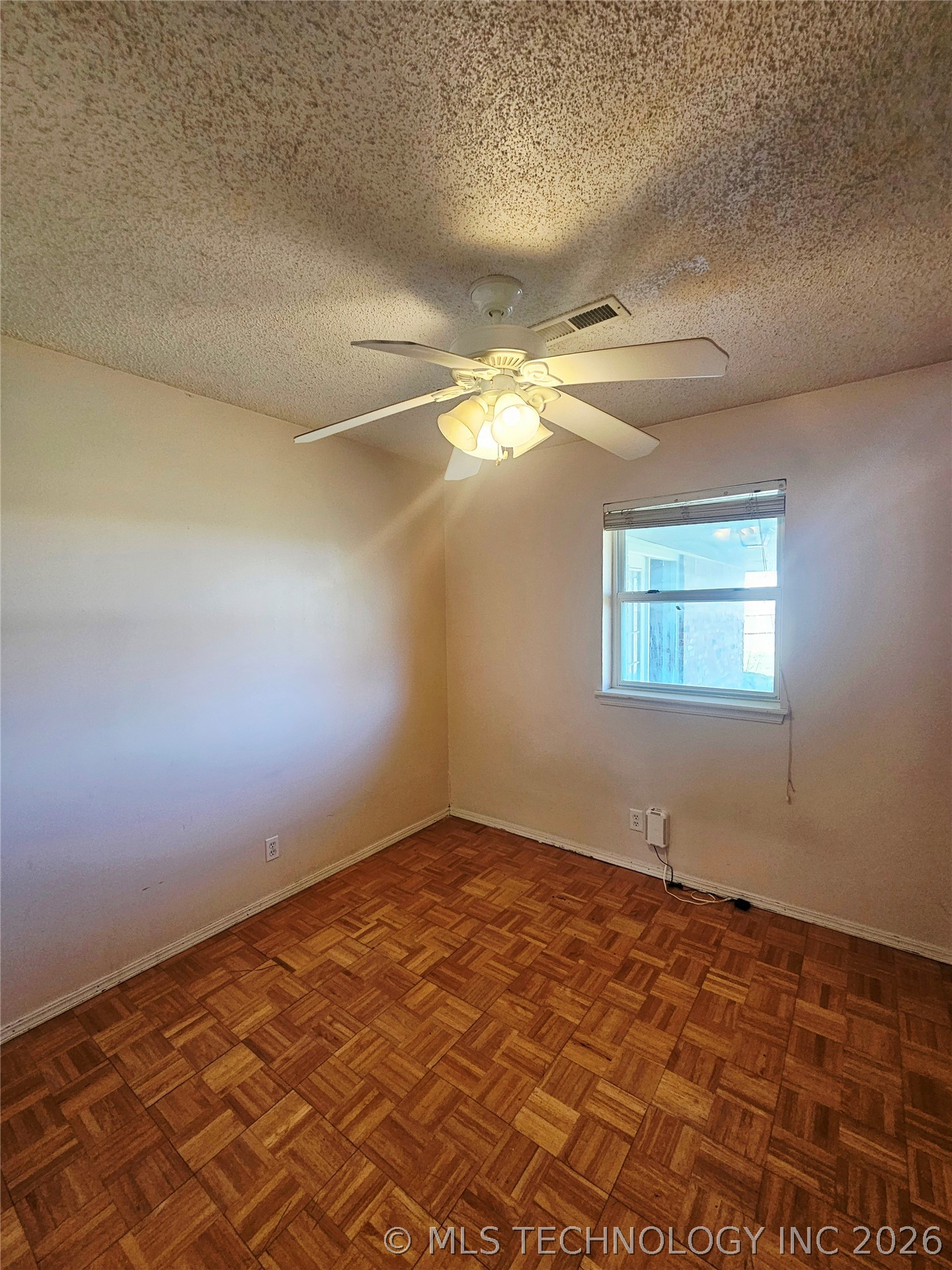 11877 E 61st Place Property Photo 4